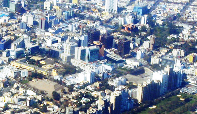 Centro Empresarial Real en San Isidro, Lima